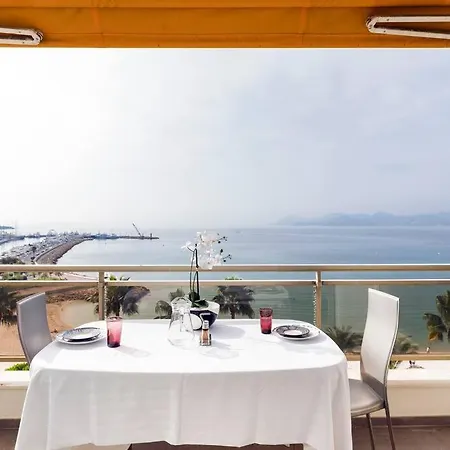 On La Croisette - 2 Beds 2 Baths *