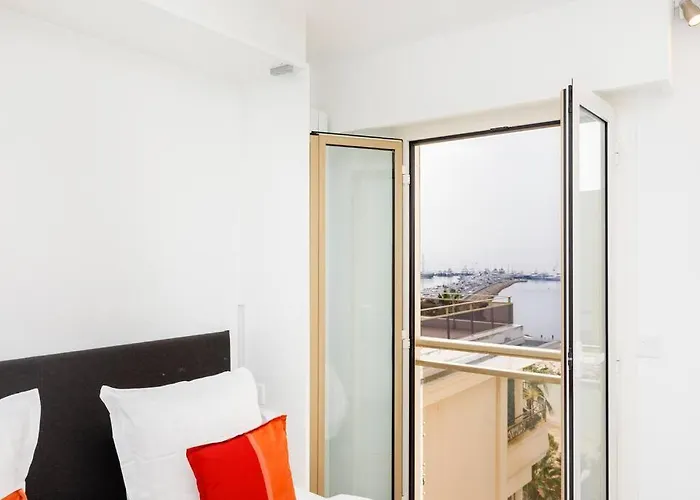 On La Croisette - 2 Beds 2 Baths